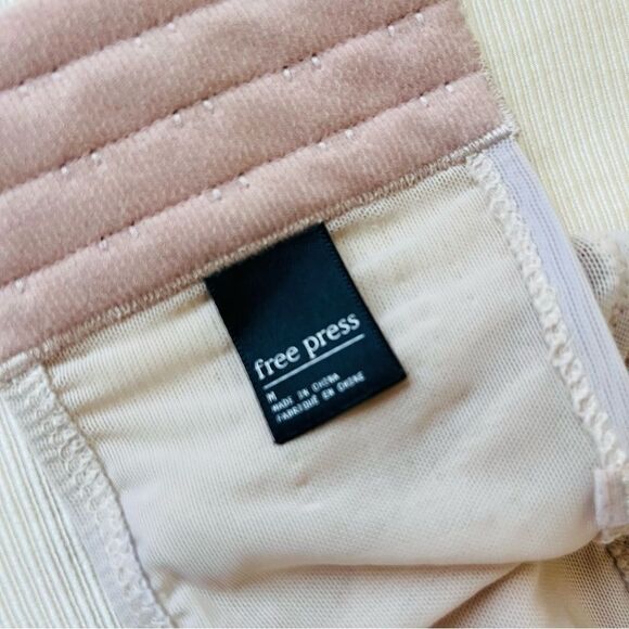 Free Press Womens Bra Bralette No Wire Velvet Pink Straps Boho Fashion Medium M - Picture 3 of 3